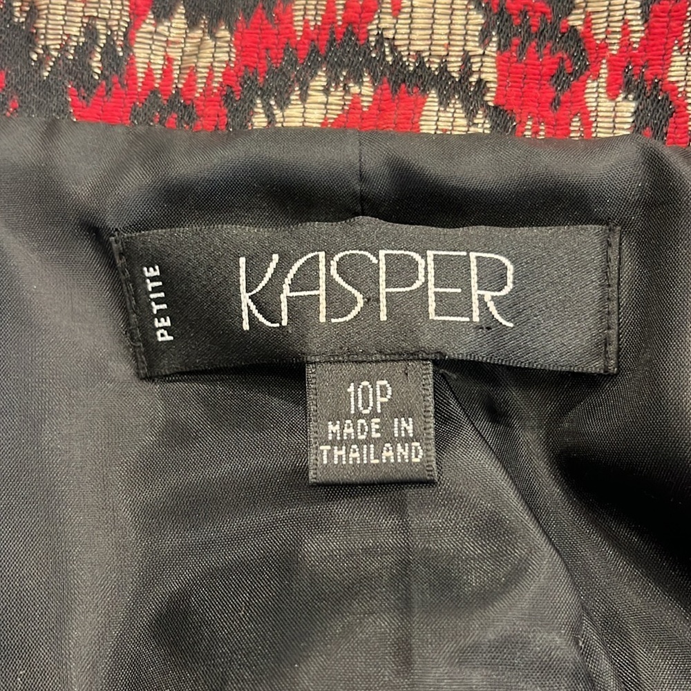 Kasper | Metallic Jacquard‎ Round Lapel Jacket | Red, Black, Gold | Petite 10 - Picture 12 of 13